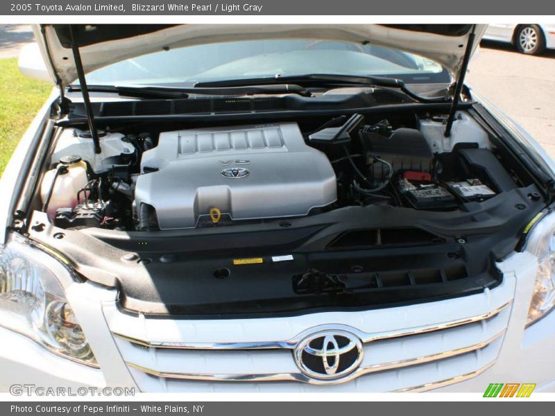 Blizzard White Pearl / Light Gray 2005 Toyota Avalon Limited