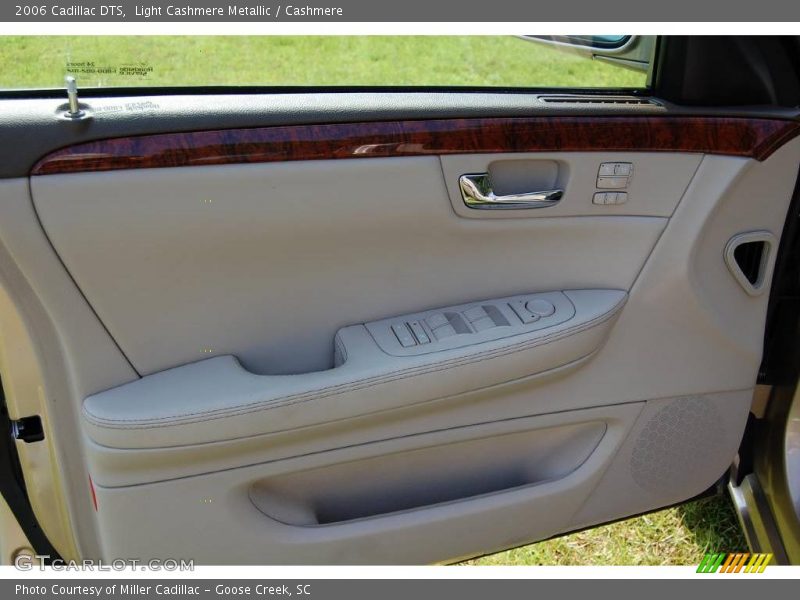 Light Cashmere Metallic / Cashmere 2006 Cadillac DTS