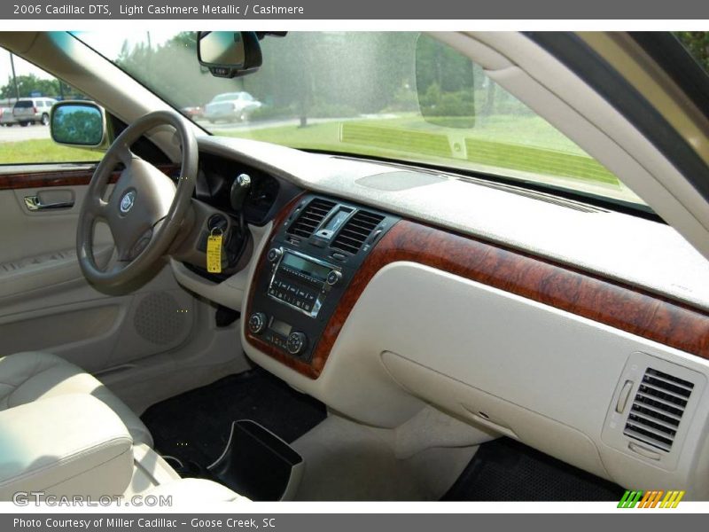 Light Cashmere Metallic / Cashmere 2006 Cadillac DTS