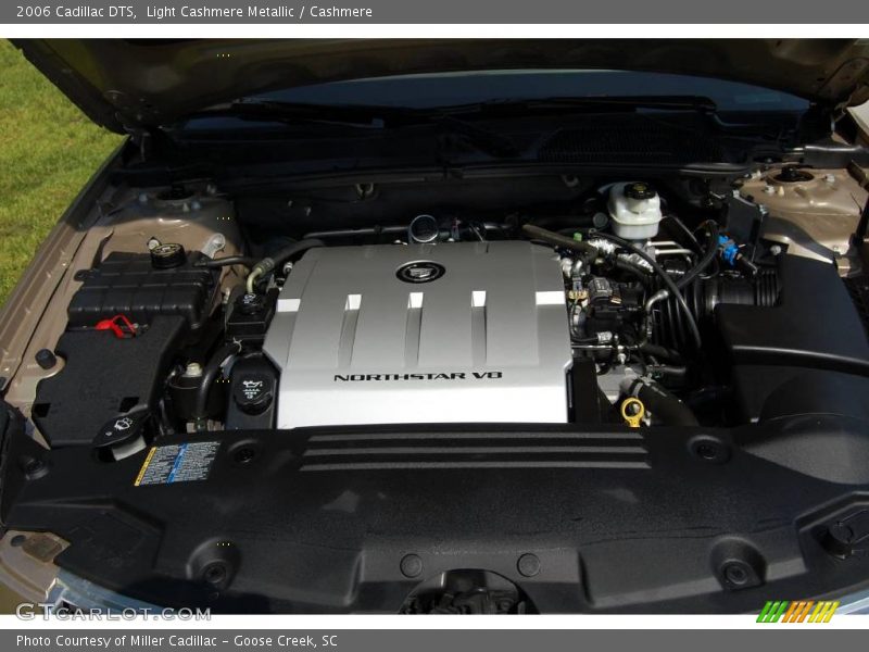 Light Cashmere Metallic / Cashmere 2006 Cadillac DTS