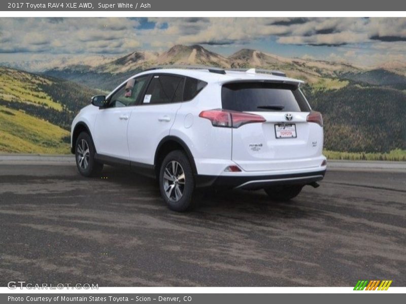 Super White / Ash 2017 Toyota RAV4 XLE AWD