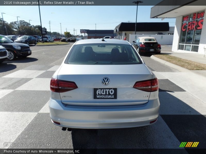 Reflex Silver Metallic / Titan Black 2016 Volkswagen Jetta S