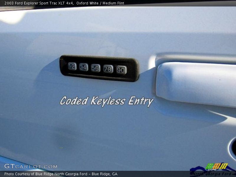 Oxford White / Medium Flint 2003 Ford Explorer Sport Trac XLT 4x4