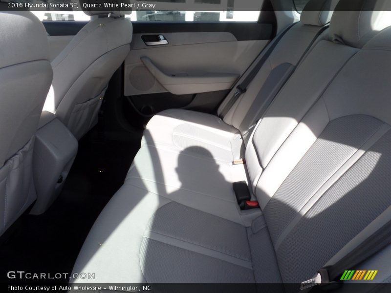Quartz White Pearl / Gray 2016 Hyundai Sonata SE