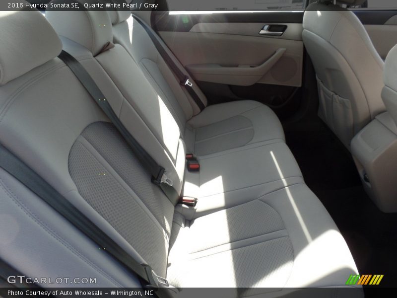 Quartz White Pearl / Gray 2016 Hyundai Sonata SE