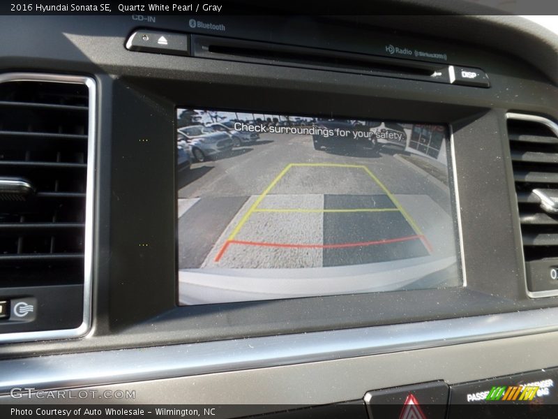 Quartz White Pearl / Gray 2016 Hyundai Sonata SE