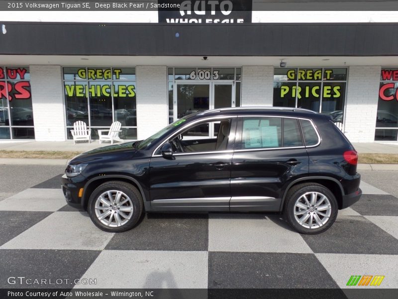 Deep Black Pearl / Sandstone 2015 Volkswagen Tiguan SE
