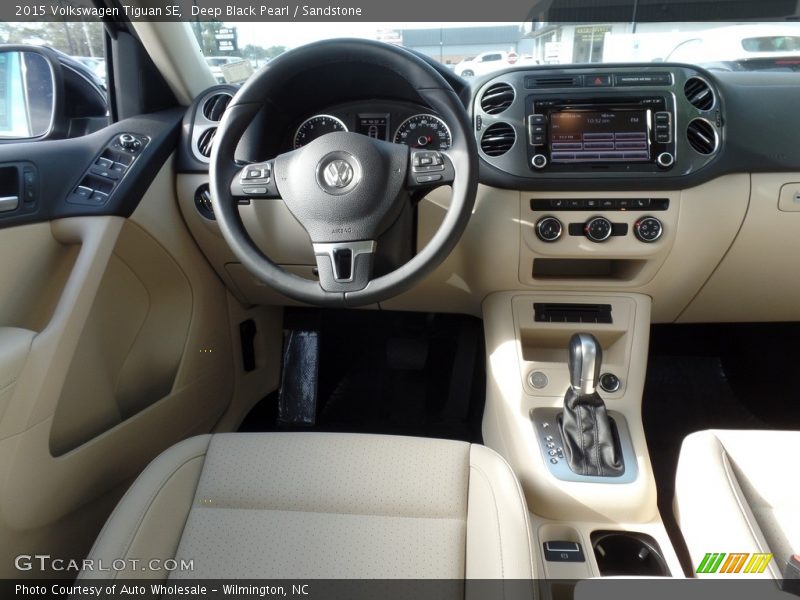 Deep Black Pearl / Sandstone 2015 Volkswagen Tiguan SE