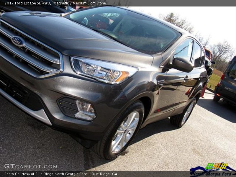 Magnetic / Medium Light Stone 2017 Ford Escape SE 4WD