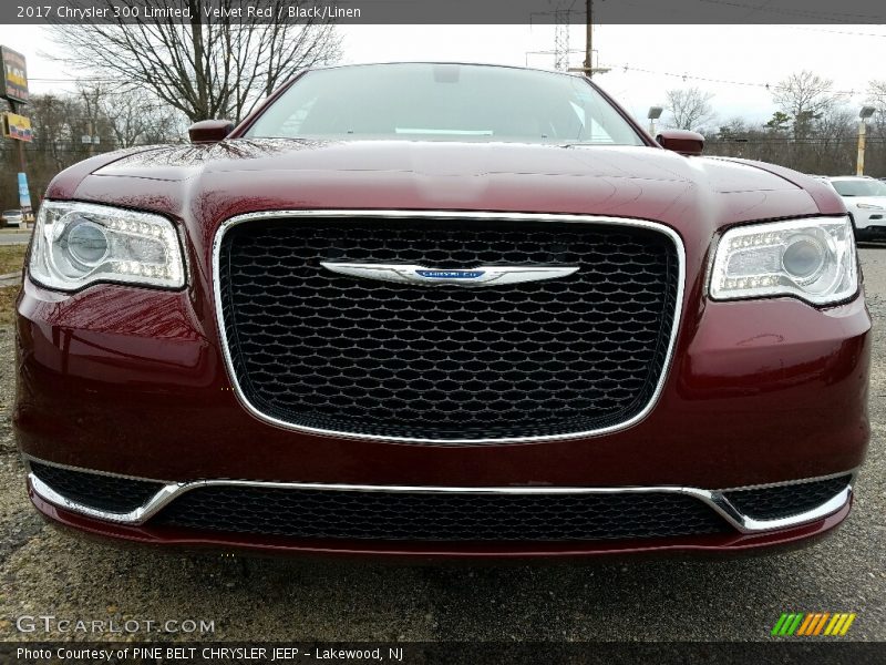 Velvet Red / Black/Linen 2017 Chrysler 300 Limited