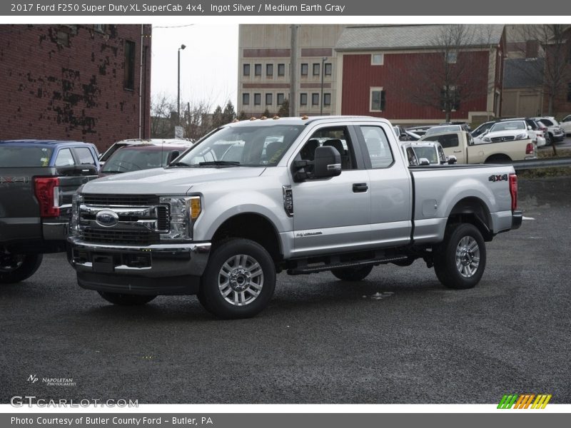Ingot Silver / Medium Earth Gray 2017 Ford F250 Super Duty XL SuperCab 4x4
