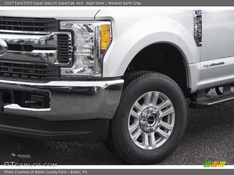 Ingot Silver / Medium Earth Gray 2017 Ford F250 Super Duty XL SuperCab 4x4