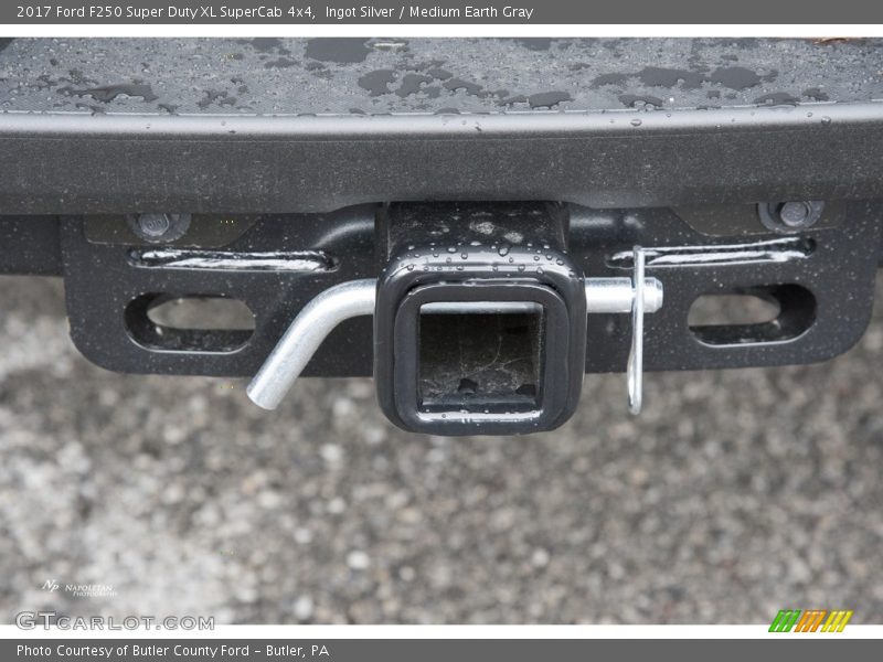 Ingot Silver / Medium Earth Gray 2017 Ford F250 Super Duty XL SuperCab 4x4