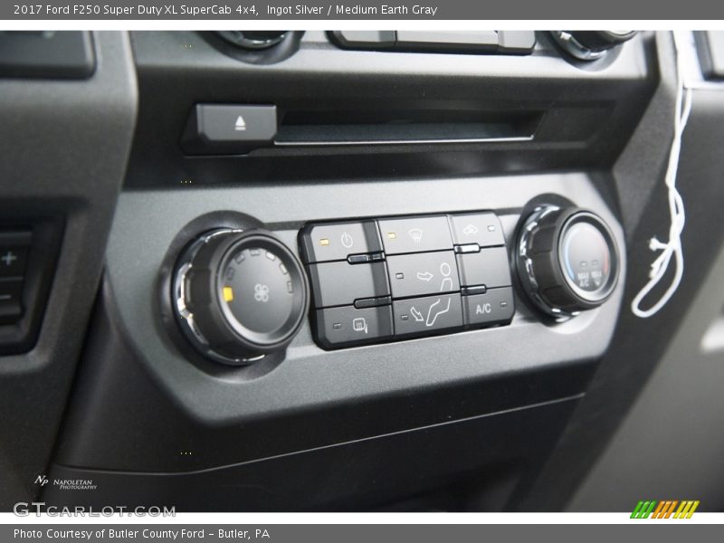 Ingot Silver / Medium Earth Gray 2017 Ford F250 Super Duty XL SuperCab 4x4