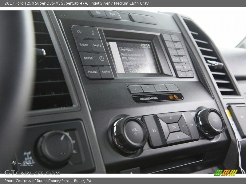 Ingot Silver / Medium Earth Gray 2017 Ford F250 Super Duty XL SuperCab 4x4