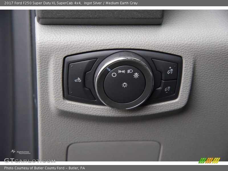 Ingot Silver / Medium Earth Gray 2017 Ford F250 Super Duty XL SuperCab 4x4