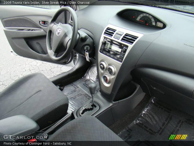 Silver Streak Mica / Dark Charcoal 2008 Toyota Yaris Sedan