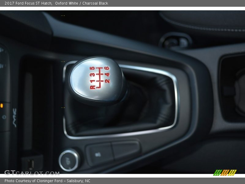  2017 Focus ST Hatch 6 Speed Manual Shifter
