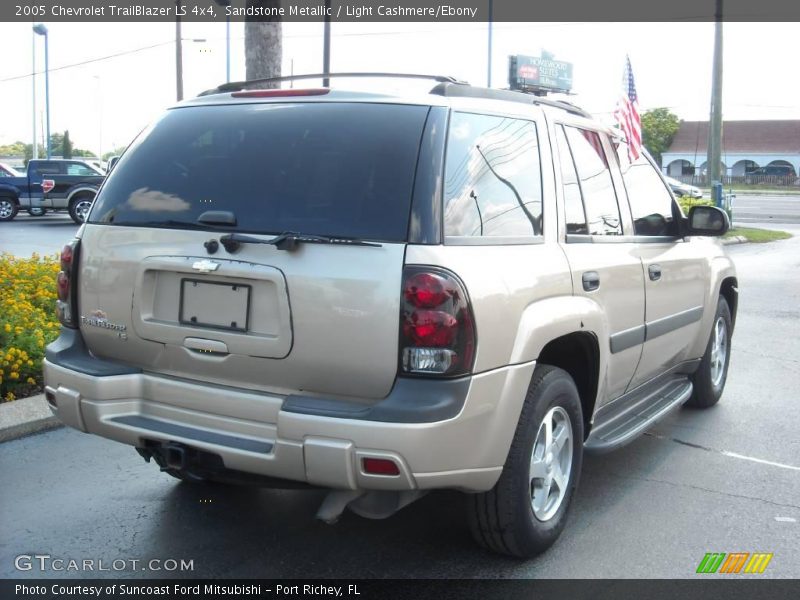 Sandstone Metallic / Light Cashmere/Ebony 2005 Chevrolet TrailBlazer LS 4x4