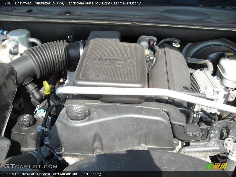 Sandstone Metallic / Light Cashmere/Ebony 2005 Chevrolet TrailBlazer LS 4x4