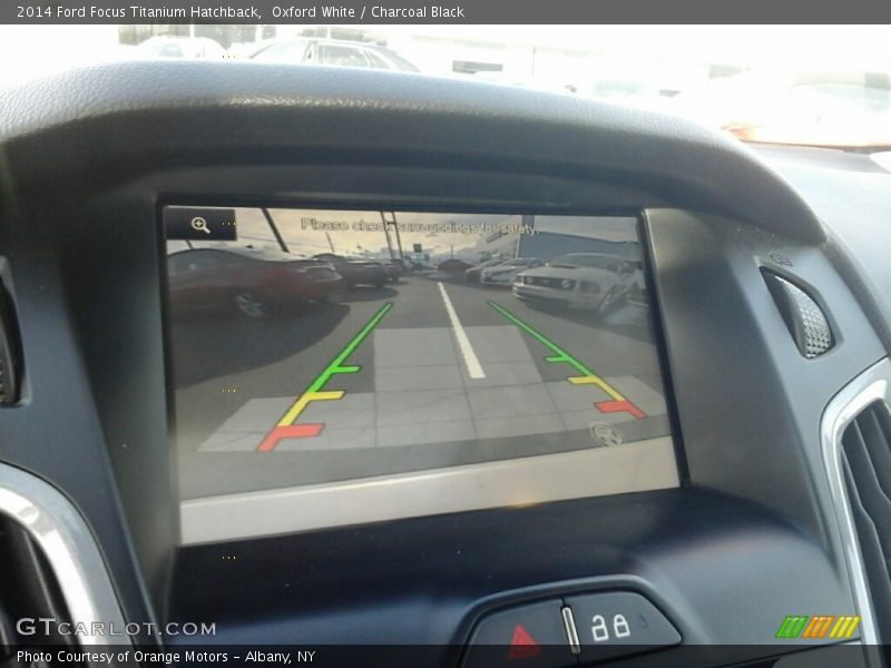 Oxford White / Charcoal Black 2014 Ford Focus Titanium Hatchback