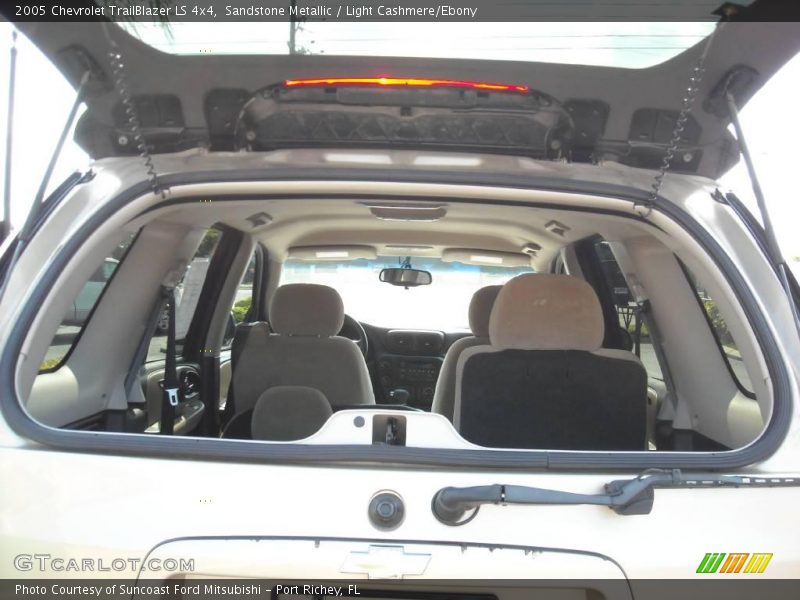 Sandstone Metallic / Light Cashmere/Ebony 2005 Chevrolet TrailBlazer LS 4x4