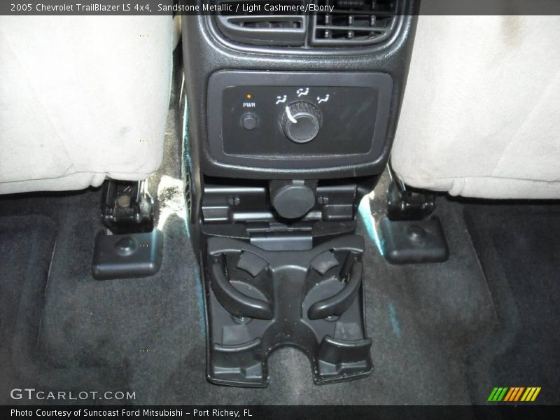 Sandstone Metallic / Light Cashmere/Ebony 2005 Chevrolet TrailBlazer LS 4x4