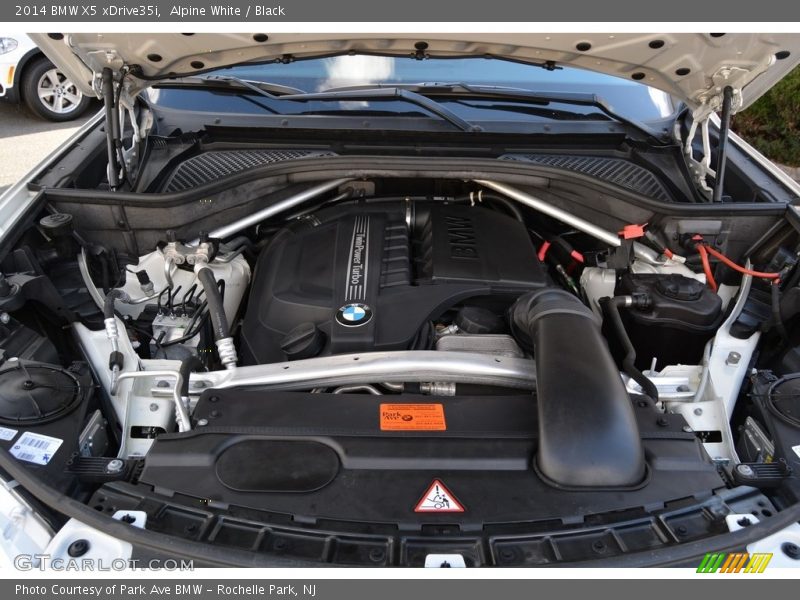 Alpine White / Black 2014 BMW X5 xDrive35i