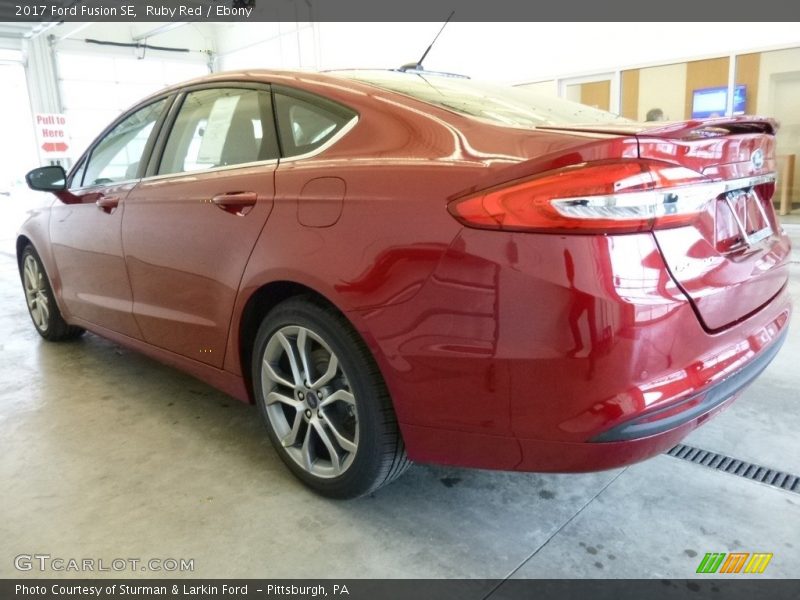 Ruby Red / Ebony 2017 Ford Fusion SE