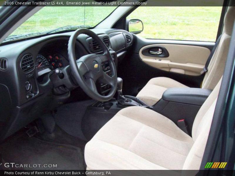 Emerald Jewel Metallic / Light Cashmere/Ebony 2006 Chevrolet TrailBlazer LS 4x4
