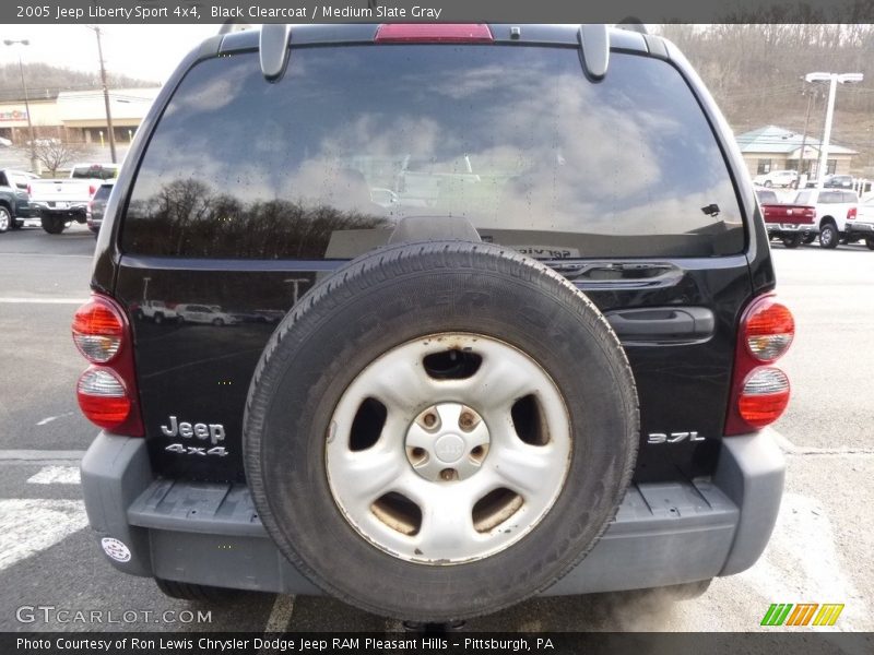 Black Clearcoat / Medium Slate Gray 2005 Jeep Liberty Sport 4x4