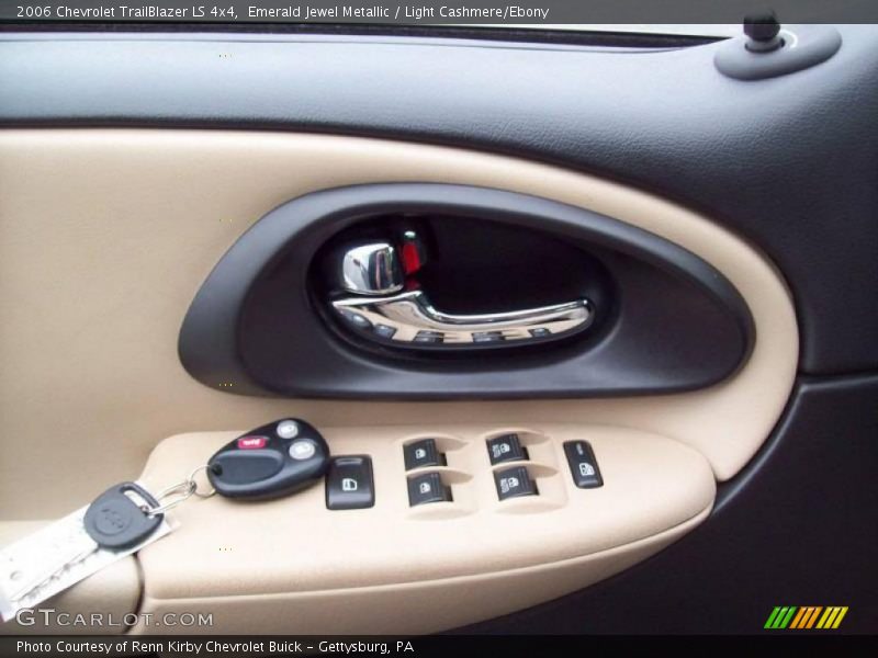 Emerald Jewel Metallic / Light Cashmere/Ebony 2006 Chevrolet TrailBlazer LS 4x4