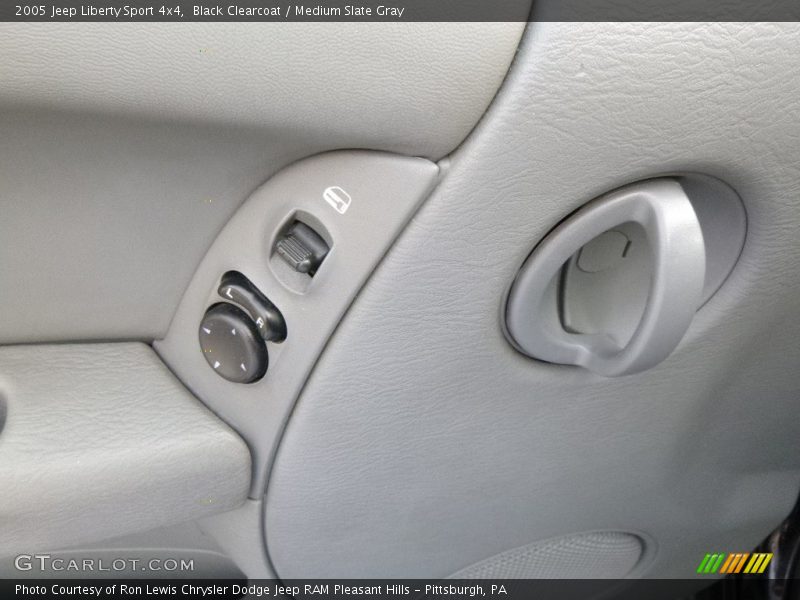 Black Clearcoat / Medium Slate Gray 2005 Jeep Liberty Sport 4x4