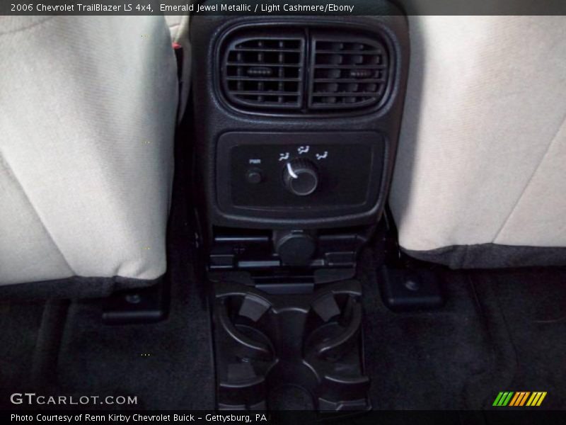 Emerald Jewel Metallic / Light Cashmere/Ebony 2006 Chevrolet TrailBlazer LS 4x4