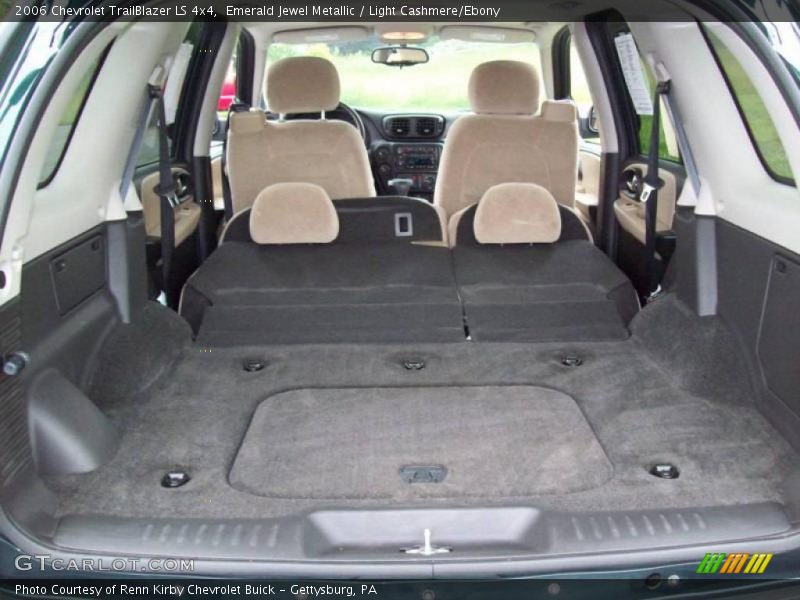 Emerald Jewel Metallic / Light Cashmere/Ebony 2006 Chevrolet TrailBlazer LS 4x4