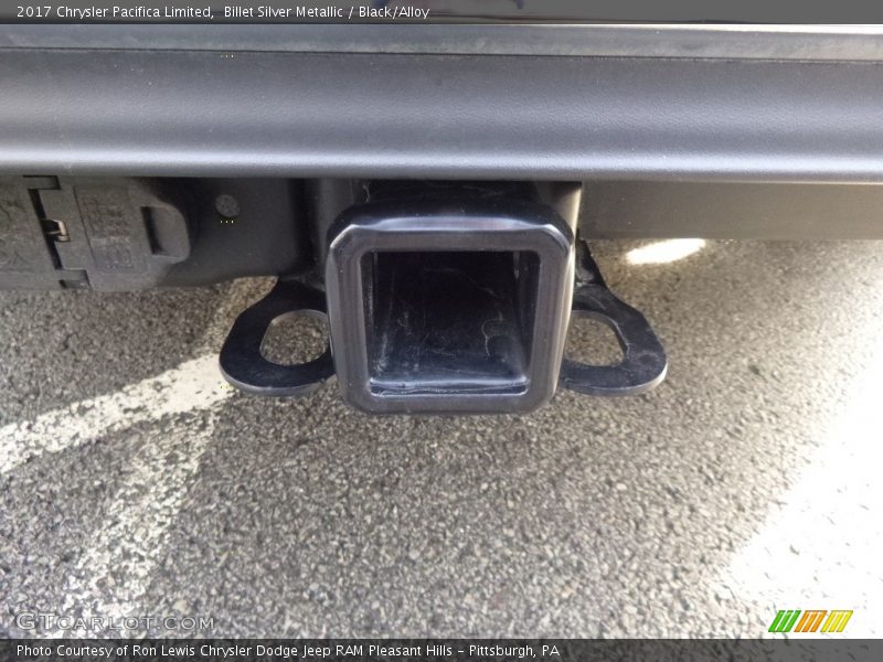 Billet Silver Metallic / Black/Alloy 2017 Chrysler Pacifica Limited