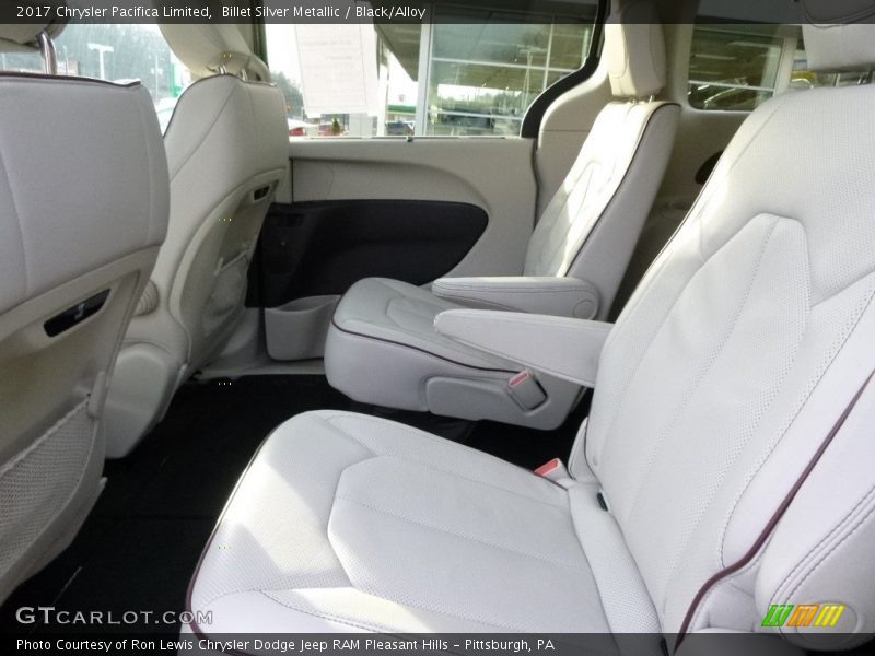 Billet Silver Metallic / Black/Alloy 2017 Chrysler Pacifica Limited