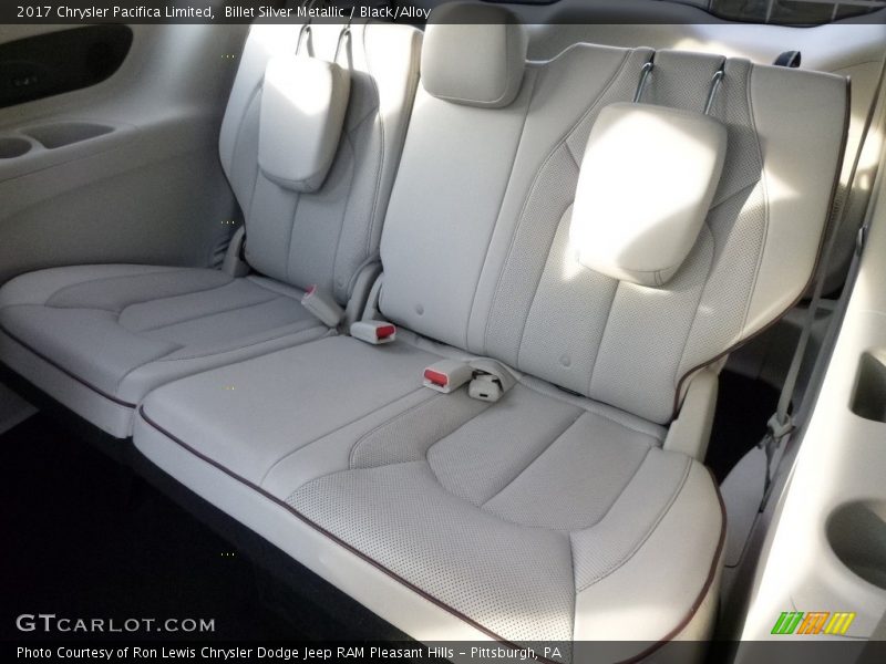 Billet Silver Metallic / Black/Alloy 2017 Chrysler Pacifica Limited