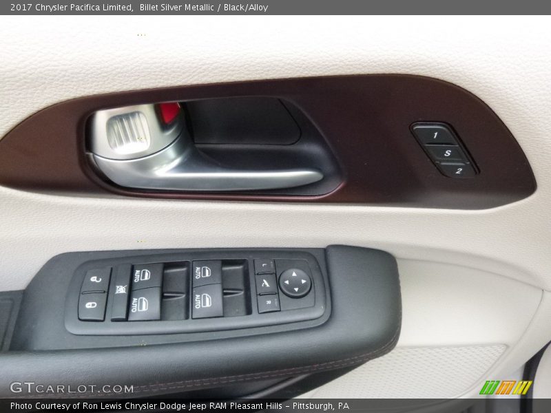 Billet Silver Metallic / Black/Alloy 2017 Chrysler Pacifica Limited