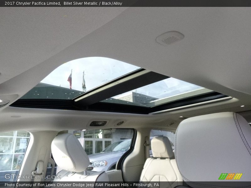 Billet Silver Metallic / Black/Alloy 2017 Chrysler Pacifica Limited
