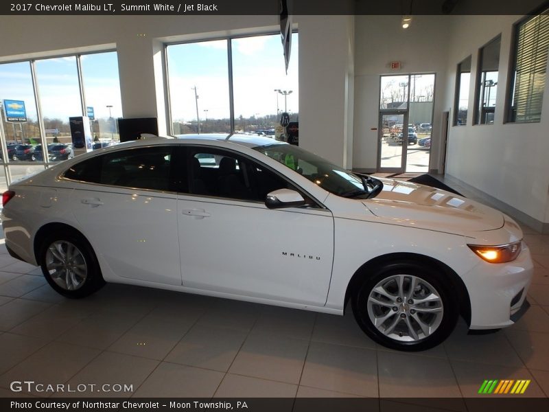 Summit White / Jet Black 2017 Chevrolet Malibu LT