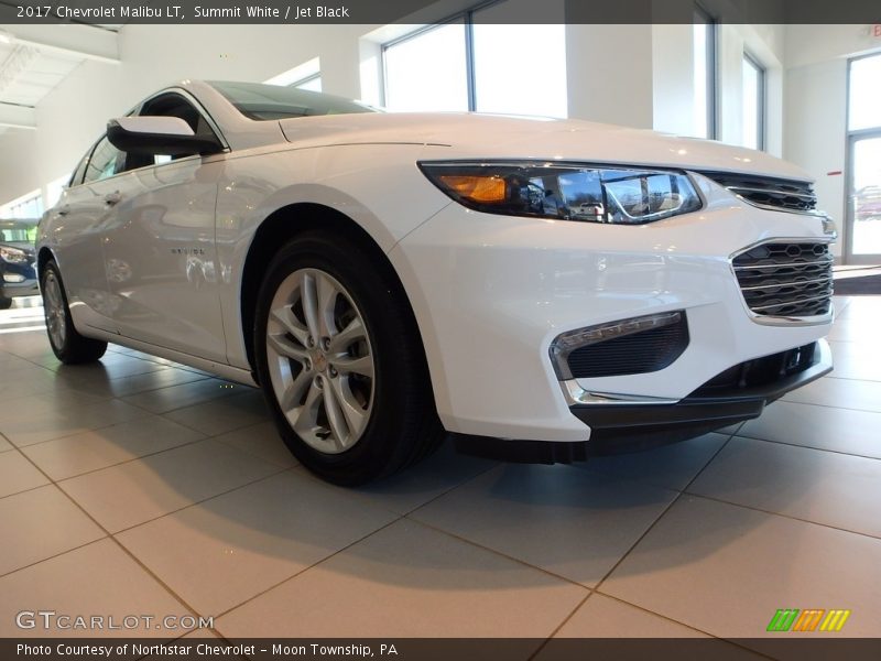 Summit White / Jet Black 2017 Chevrolet Malibu LT
