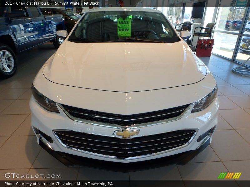 Summit White / Jet Black 2017 Chevrolet Malibu LT