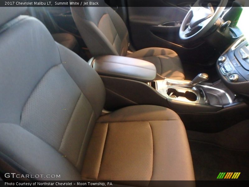 Summit White / Jet Black 2017 Chevrolet Malibu LT