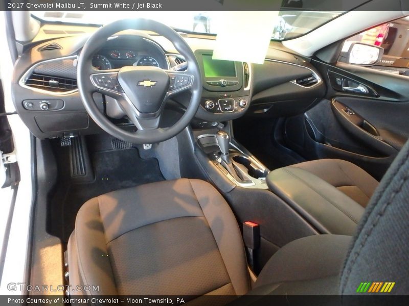 Summit White / Jet Black 2017 Chevrolet Malibu LT