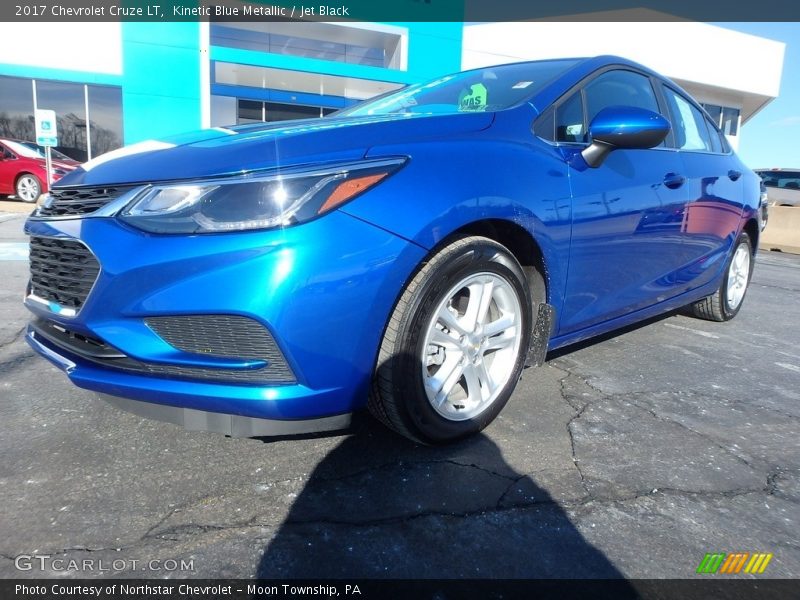 Kinetic Blue Metallic / Jet Black 2017 Chevrolet Cruze LT