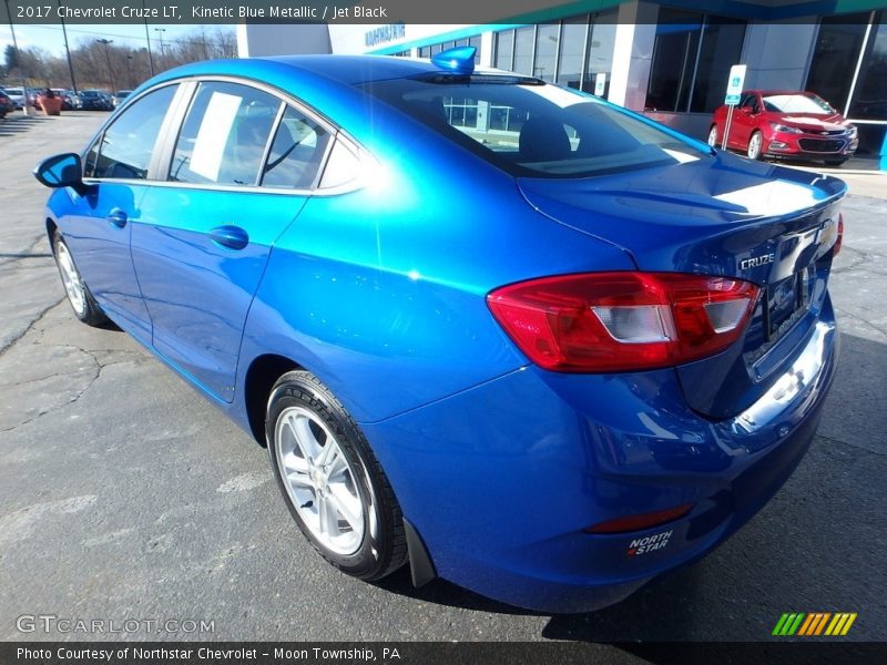 Kinetic Blue Metallic / Jet Black 2017 Chevrolet Cruze LT