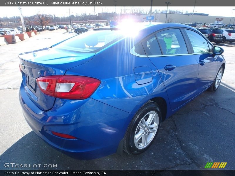 Kinetic Blue Metallic / Jet Black 2017 Chevrolet Cruze LT