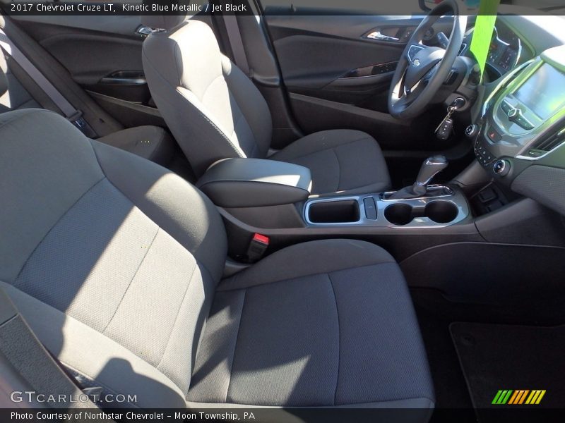 Kinetic Blue Metallic / Jet Black 2017 Chevrolet Cruze LT