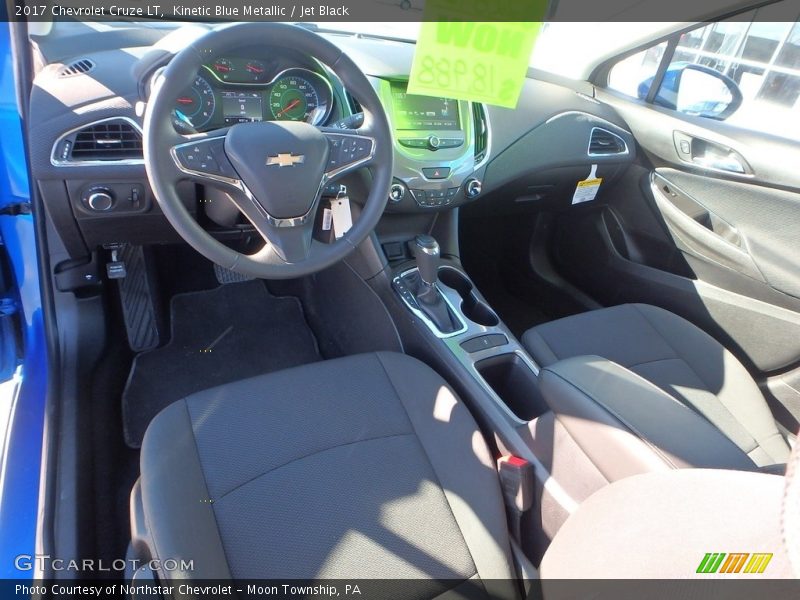 Kinetic Blue Metallic / Jet Black 2017 Chevrolet Cruze LT